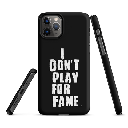 "I DON'T PLAY FOR FAME" by Lakshe. Black snap case for iPhone®